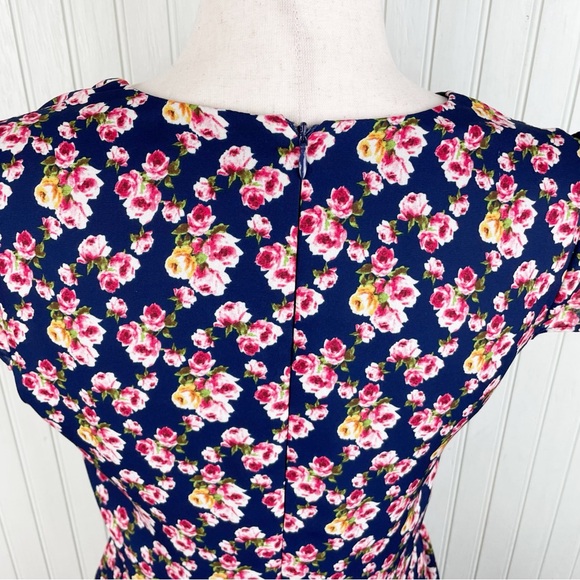 Betsey Johnson Navy Blue Floral Print Chiffon Fit and Flare Dress Women's Size 6 - Picture 7 of 14